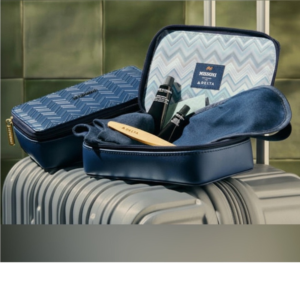 Missoni Blue Chevron Travel Case Dopp Kit x Delta